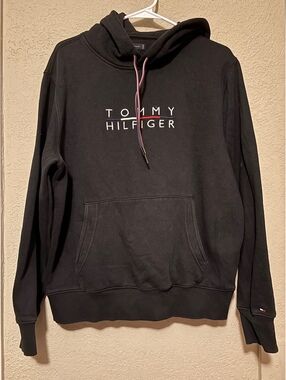 Tommy Hilfiger Black Hoodie with Front Logo and Kangaroo Pocket, Size L